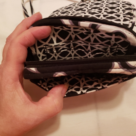 Vera Bradley Crossbody - Picture 7 of 8